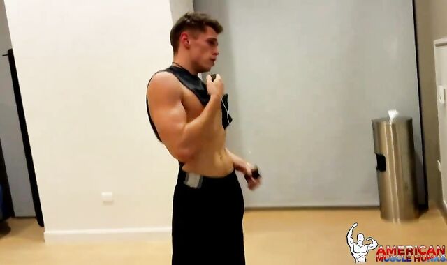 AmericanMuscleHunks: Troy in uniform deep throat's schlong and drills