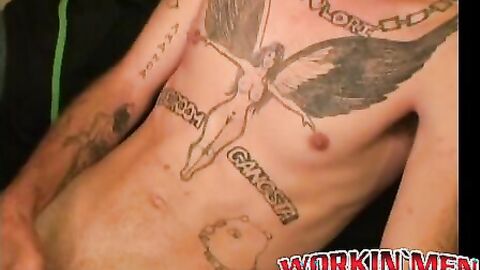 Inked amateur plays with his dick and comes on his stomach