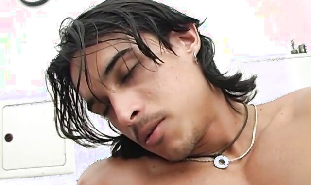BangBangBoys - Amateur goes in for excellent screwing