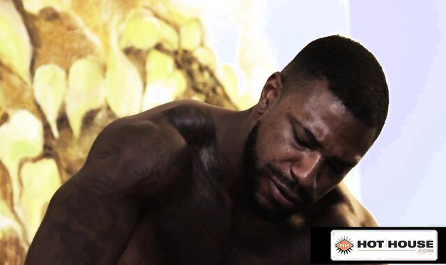 WOW ! Best Drained ebon Bodyubuilder Crams Up fine stiffy