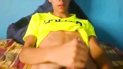 Latino Twink Shows Off When Jerking