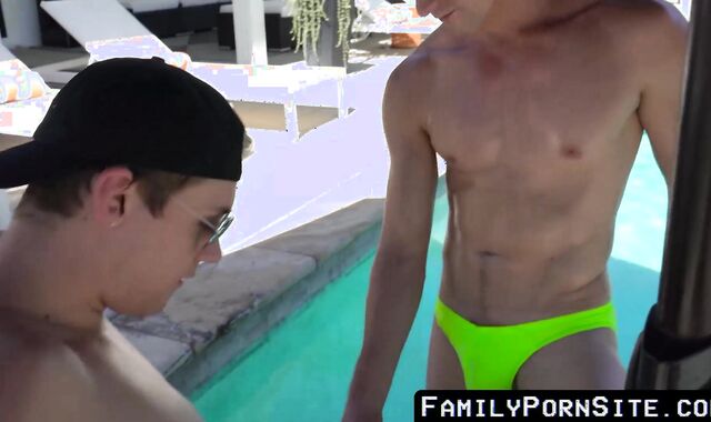 Jack Bailey a horny twink nailed the attractive athlete Taylor Reign