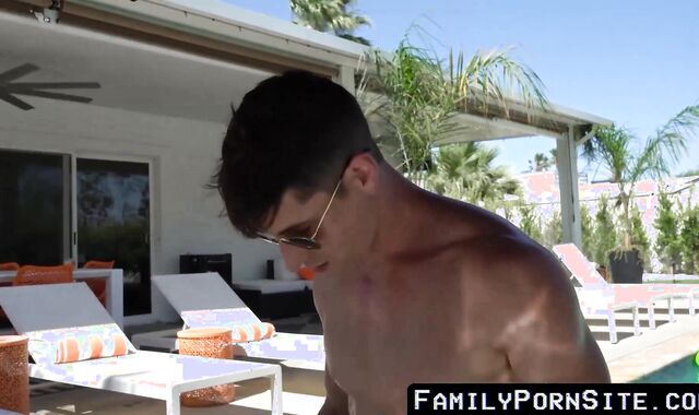Jack Bailey a horny twink nailed the attractive athlete Taylor Reign