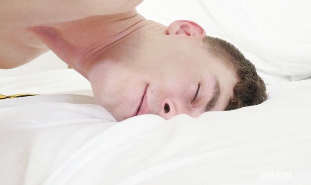 Jawked: Tom pounded by Tom Connor
