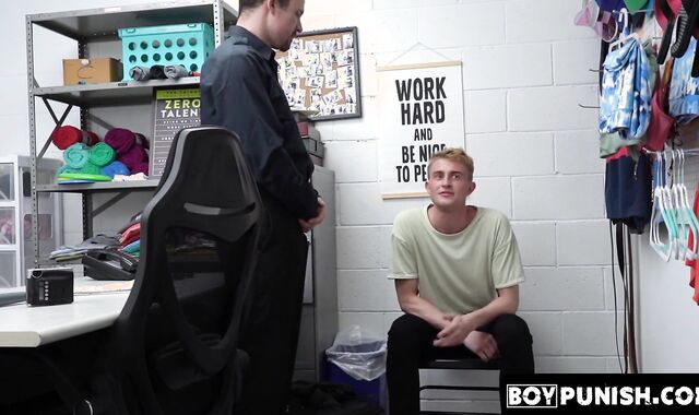 In the shadows of Jesse Zeppelin is blonde twink Braden Taylor bareback