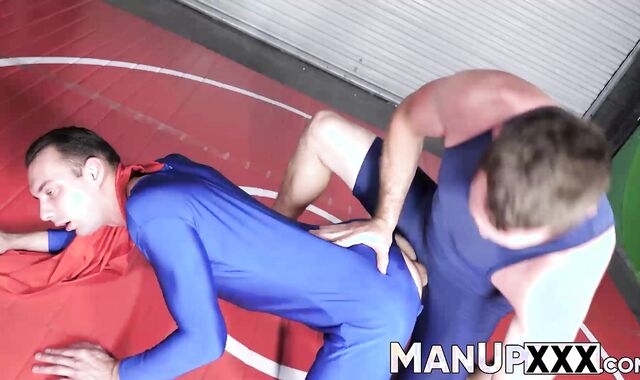 Superman twink gets tackled on the floor and played