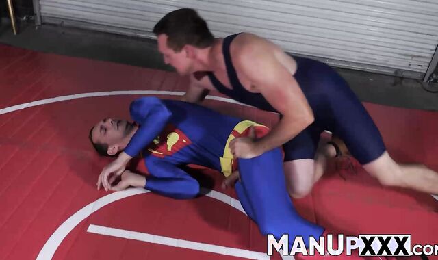 Superman twink gets tackled on the floor and played
