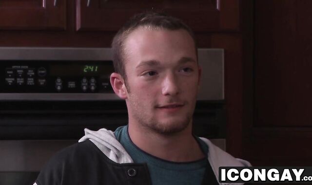 Sexy stepdad Adam Russo wants to fuck cute twink Derek Reed