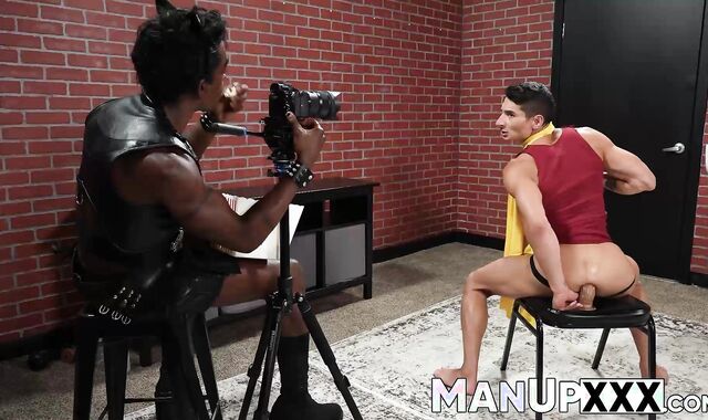 Handsome dude gets filmed for playing with dildo