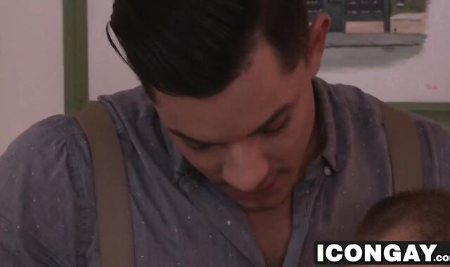 Cute hunks Ethan Slade and Austin Andrews hammering hard