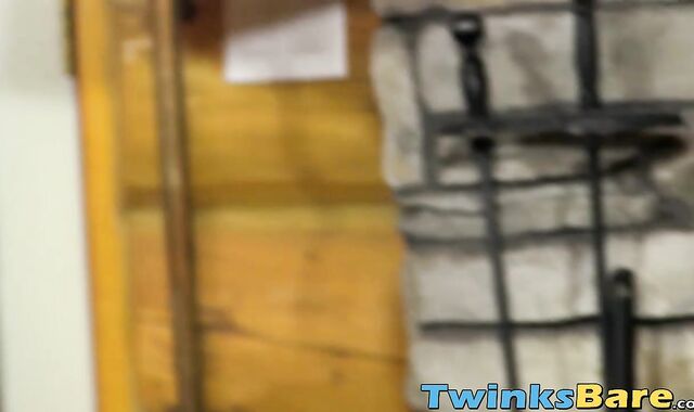 Lascivious young mister Billy London spitroasted in raw 3way