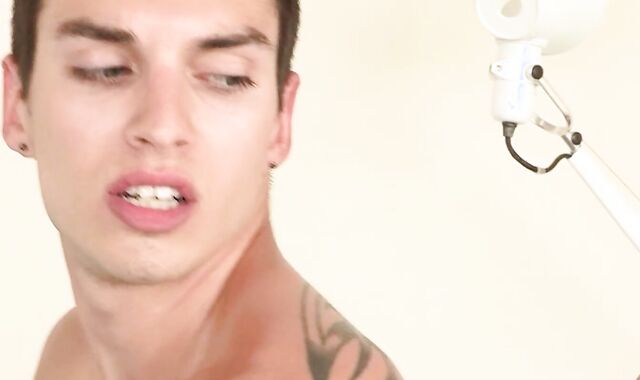 Anthony and Casey's sweet deepthroat and ass rimming