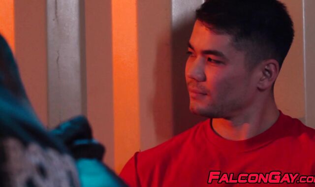 Gay hunks Kurtis Wolfe and Hunter Smith bareback after party