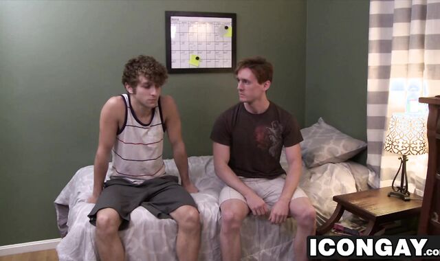 Hot jock slurping and sucking his bestfriends dick