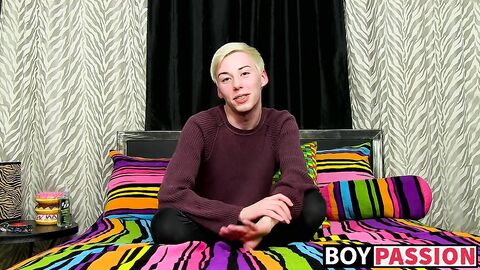 Solo twink Jax Marnell drills ass with toy and wanks cock