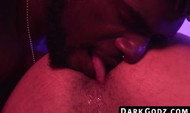 BBC jock Devin Trez is a kinky homo Derek Cline deepthroat