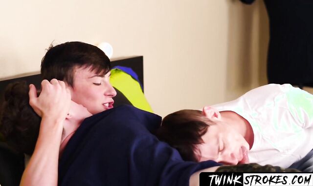 Cute twink appreciates getting screwed and jolted off by darling