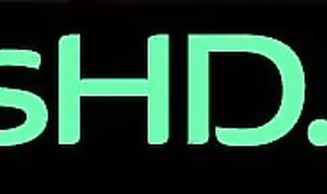 Alex Faux a handsome gay man was threesome and barebacked