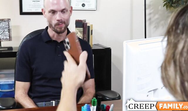 Ryan Kneeds made out just right after he knew that his brother in law is bisexual