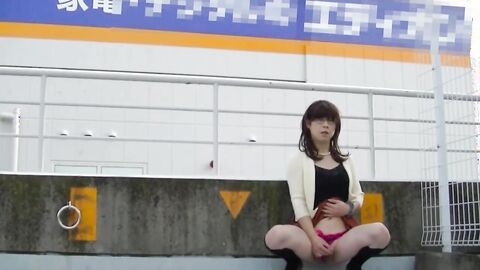 Japanese Crossdresser Outdoor Flashing.