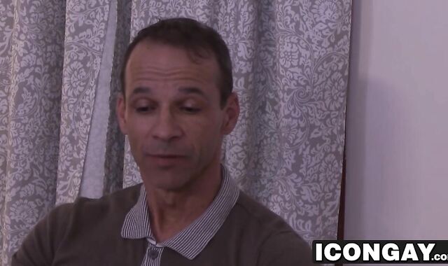 DILF Rodney Steele and twink Troy Accola swap sex skills