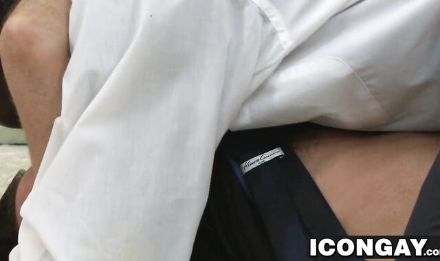 Sexy Brendan Patrick takes hot stud Drake Magnums huge cock