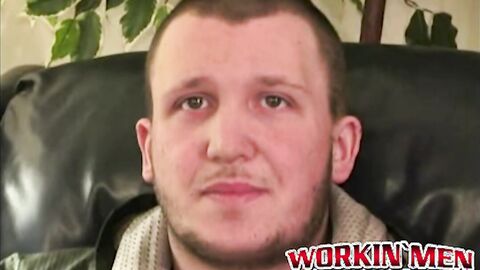 Gay amateur dude loves jerking off and we watch him do it
