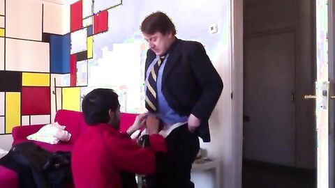Amateur Gay Man Sucks a Delicious Older Man