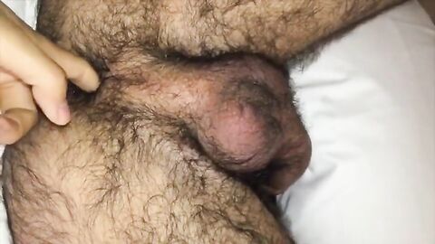 Bareback Webcam Amateur Takes on Hairy Hunk's Virgin Ass