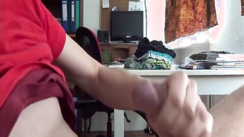 Skinny Twink Cums Hard