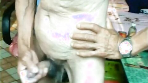 Mature Asian Cam Show