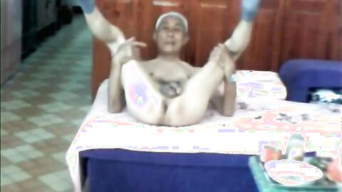 Mature Asian Cam Show