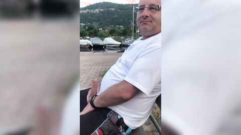 Amateur Daddies Handjob