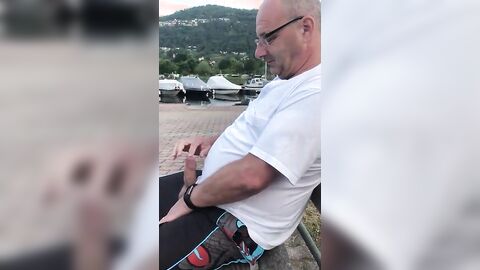 Amateur Daddies Handjob