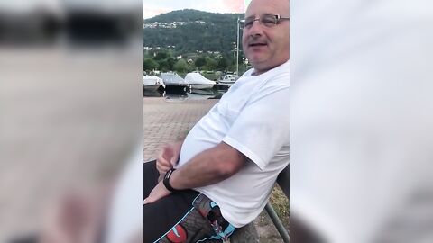 Amateur Daddies Handjob