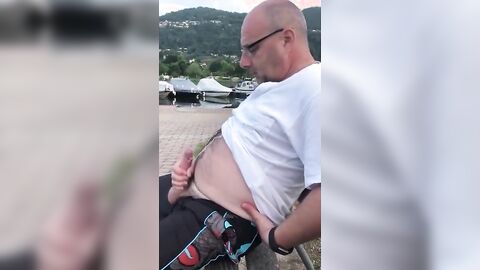 Amateur Daddies Handjob