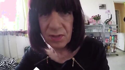 Kinky Submissive Slut: Heel Licking, Cock Sucking & Spit Swap