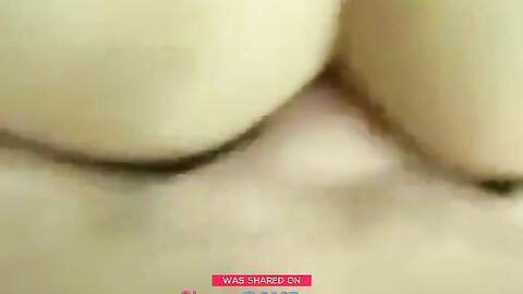 Amateur Twinks' Steamy Encounter