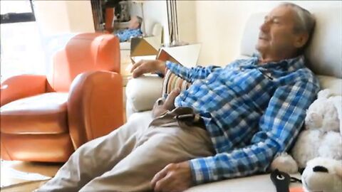 Père pipe - Amateur Hunk Suce