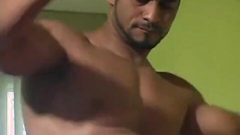 Muscular Daddy Flexes and Masturbates