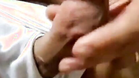 Fat Amateur Gets a Thick 5-Inch Boner