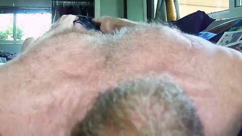 Mon gros pénis et mes pieds