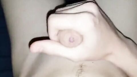 Twink mit großem Schwanz Wichsen vor der Webcam