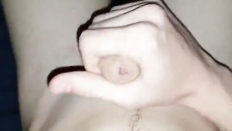 Twink mit großem Schwanz Wichsen vor der Webcam
