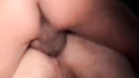 Heiße Bareback-Action mit einem Amateur-Hunk