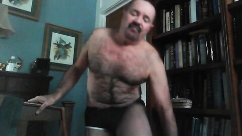 Hairy Daddy Jacks Off: Amateur Bear with a Big Cock