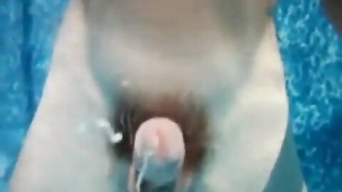 Amateur Twinks Masturbating Together