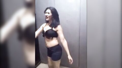 Egyptian Crossdresser Dances in Amateur Video