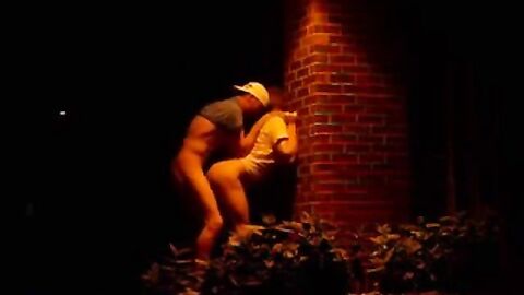 Sexo gay en callejón - Video amateur de hombresencalzones