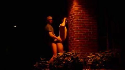 Sexo gay en callejón - Video amateur de hombresencalzones